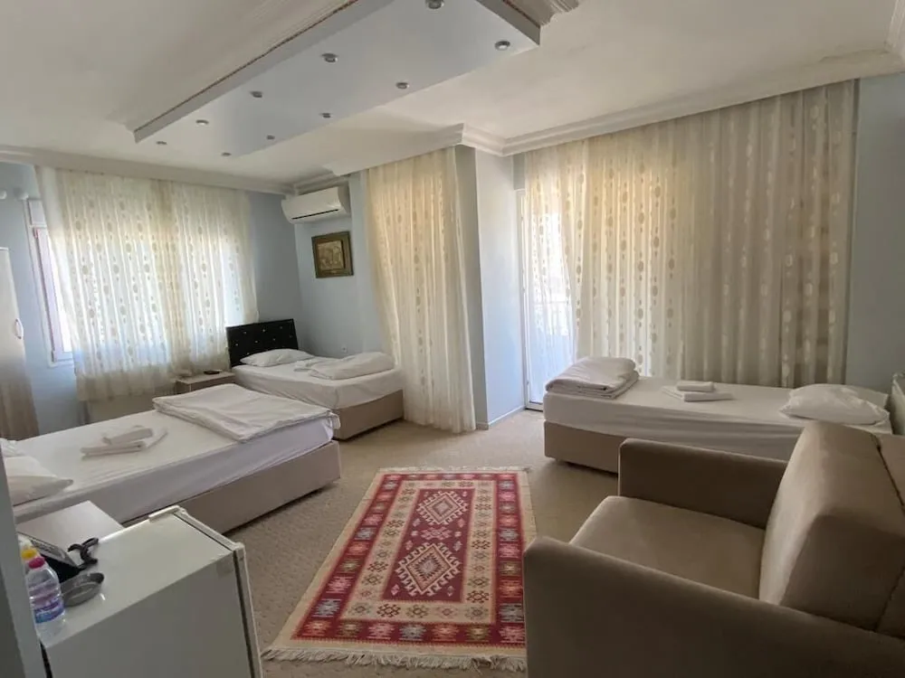 Standard Üç Kişilik Oda