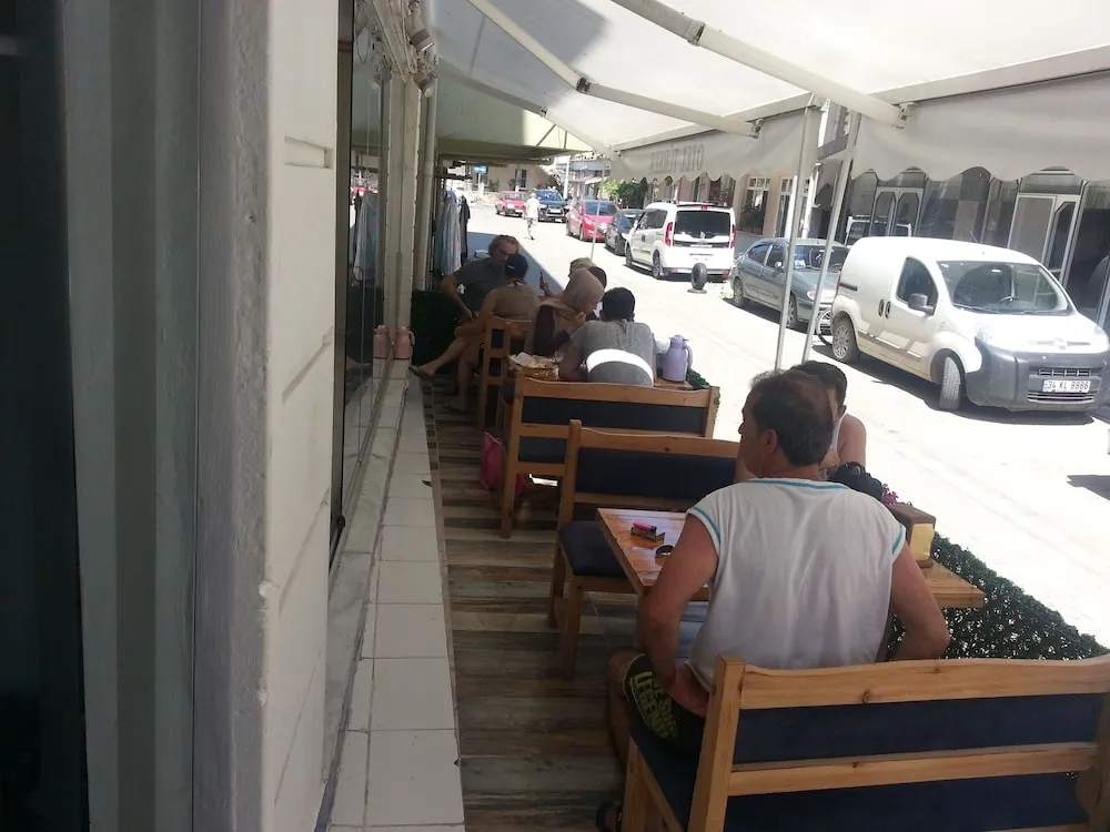 Açık havada yemek servisi