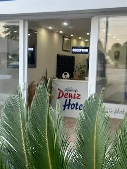 Deniz Otel