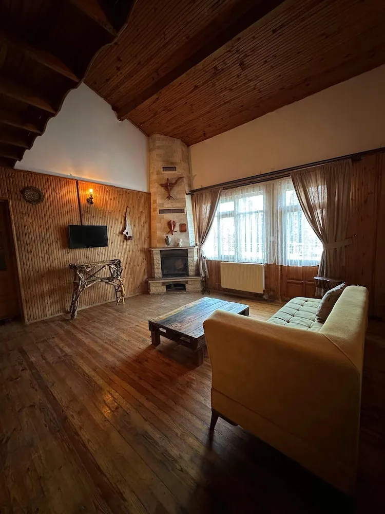 Luxury Süit, 2 Yatak Odası, Havuz Manzaralı, Denize Bakan