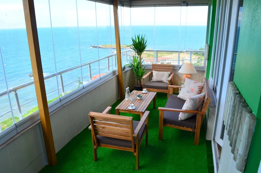 Design Çatı Katı (Loft), 3 Yatak Odası, Balkon, Denize Sıfır