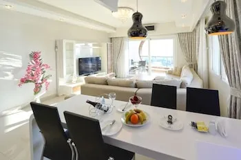 Alanya Azura Family Style