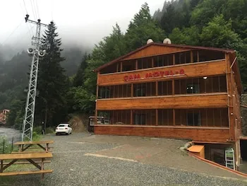 Cam Motel