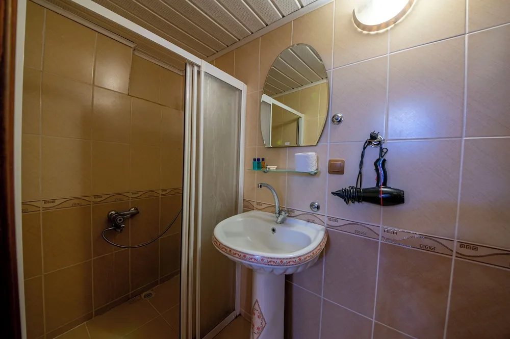 Comfort Tek Büyük Yataklı Oda, 1 Yatak Odası, Avlu Manzaralı