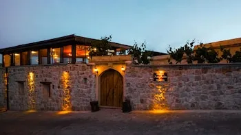 Hotel AsyAda Suites