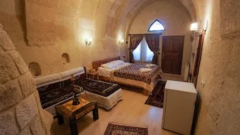 Hotel AsyAda Suites