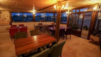 Hotel AsyAda Suites
