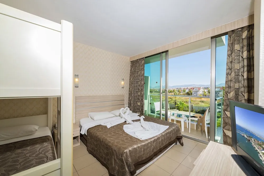 Standard Üç Kişilik Oda, 1 Yatak Odası, Engellilere Uygun, Balkon