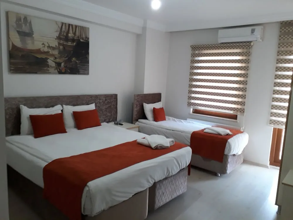 Standard Üç Kişilik Oda, Balkon