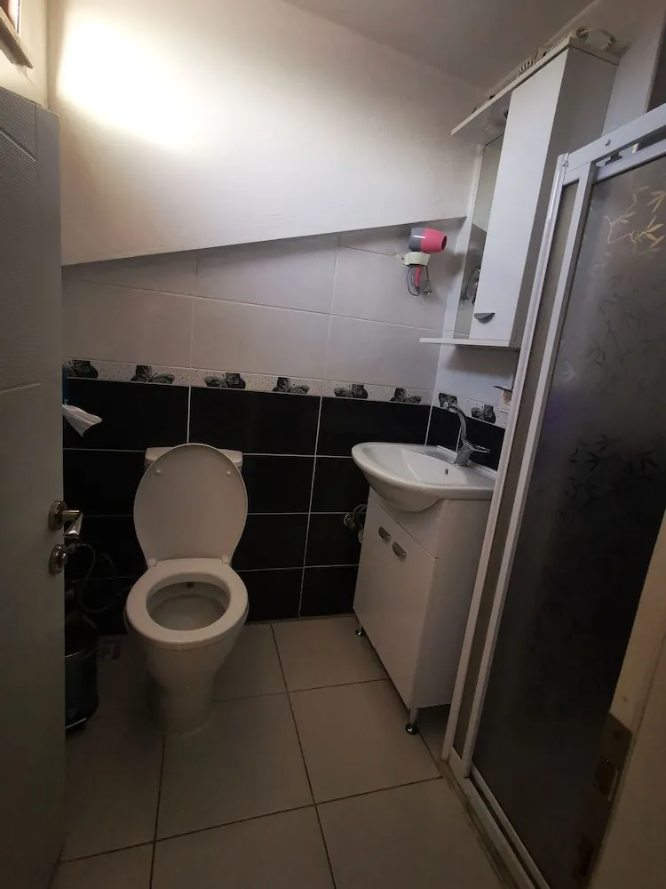 Üç Kişilik Oda, Teras
