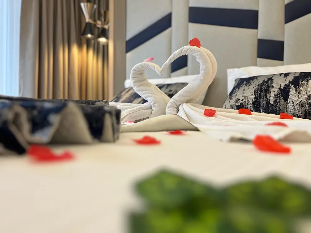 Deluxe Tek Büyük Yataklı Oda