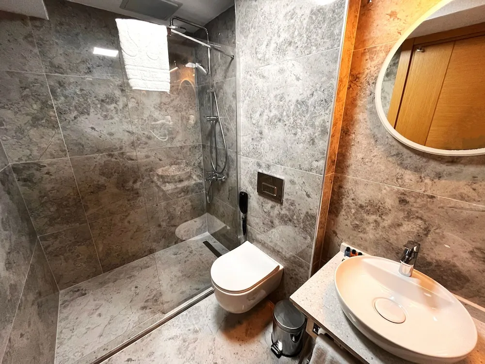 Standard Tek Büyük veya İki Ayrı Yataklı Oda