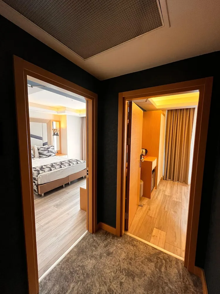 Family Connected Room 4 Pax
