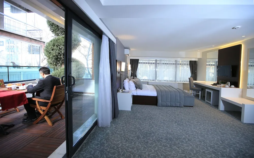 Executive Tek Büyük Yataklı Oda