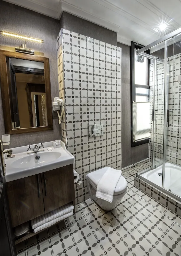 Deluxe Üç Kişilik Oda, Sigara İçilmez
