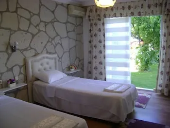 Sarı Köşk Butik Hotel