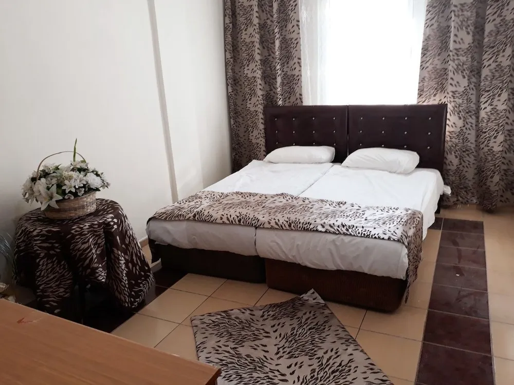 Family Room Iki Kisilik