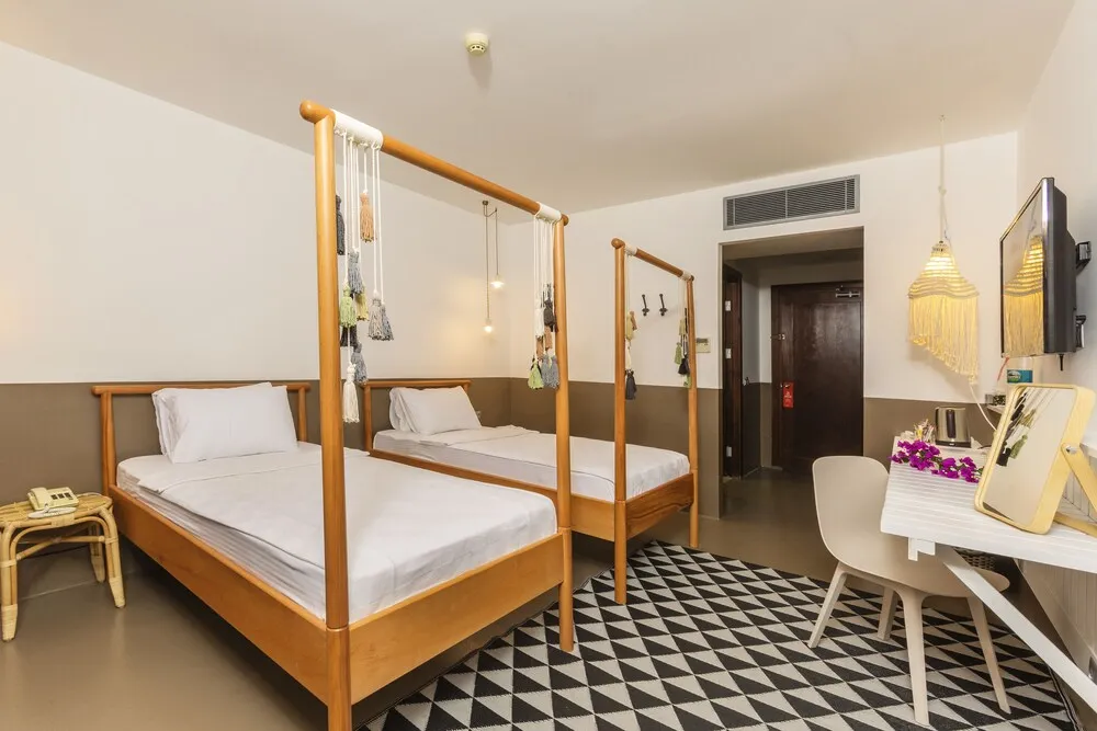 Deluxe Oda, 1 En Büyük (King) Boy Yatak, Balkon, Havuz Manzaralı
