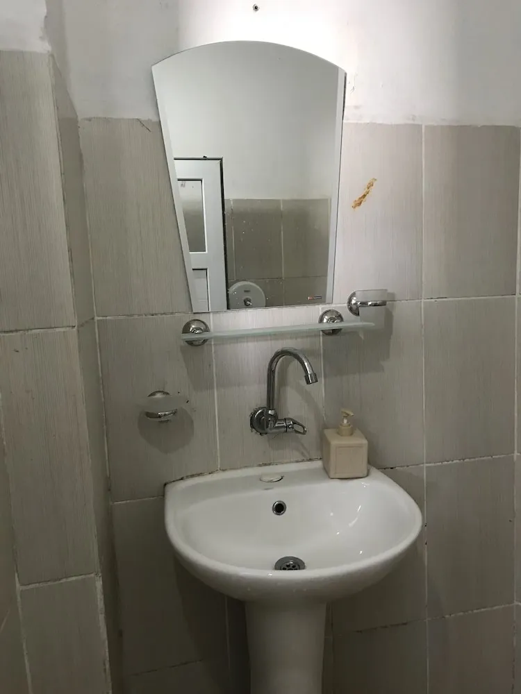 Üç Kişilik Oda