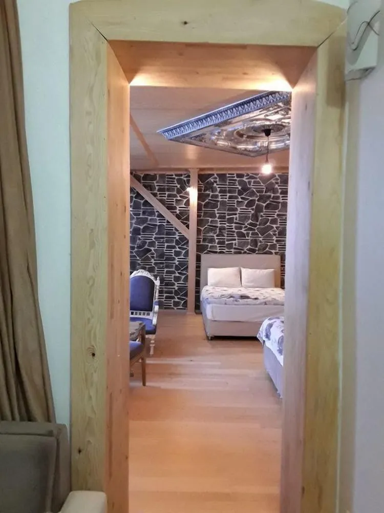 Çatı Katı Süiti (Penthouse)