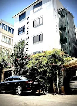 Yakamoz Pansiyon