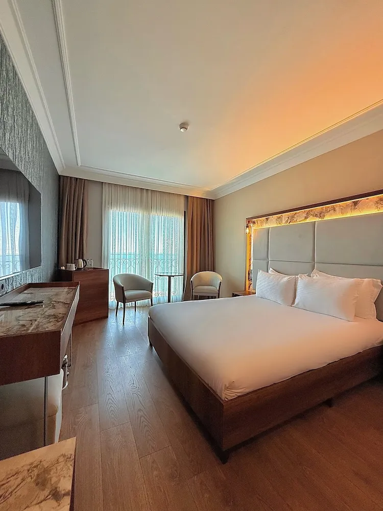 Deluxe Tek Büyük Yataklı Oda, Deniz Manzaralı