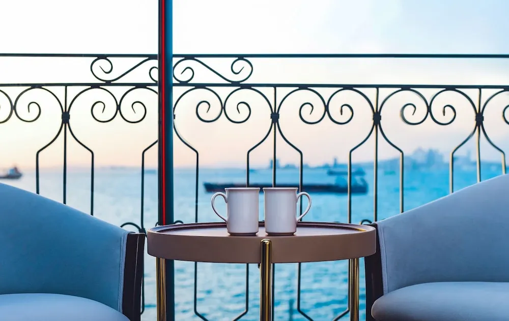 Deluxe Tek Büyük Yataklı Oda, Deniz Manzaralı