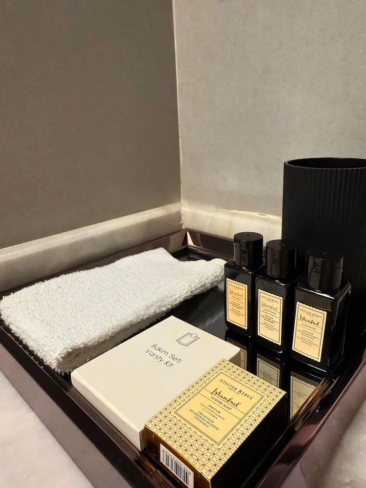 Deluxe Tek Büyük Yataklı Oda, Deniz Manzaralı