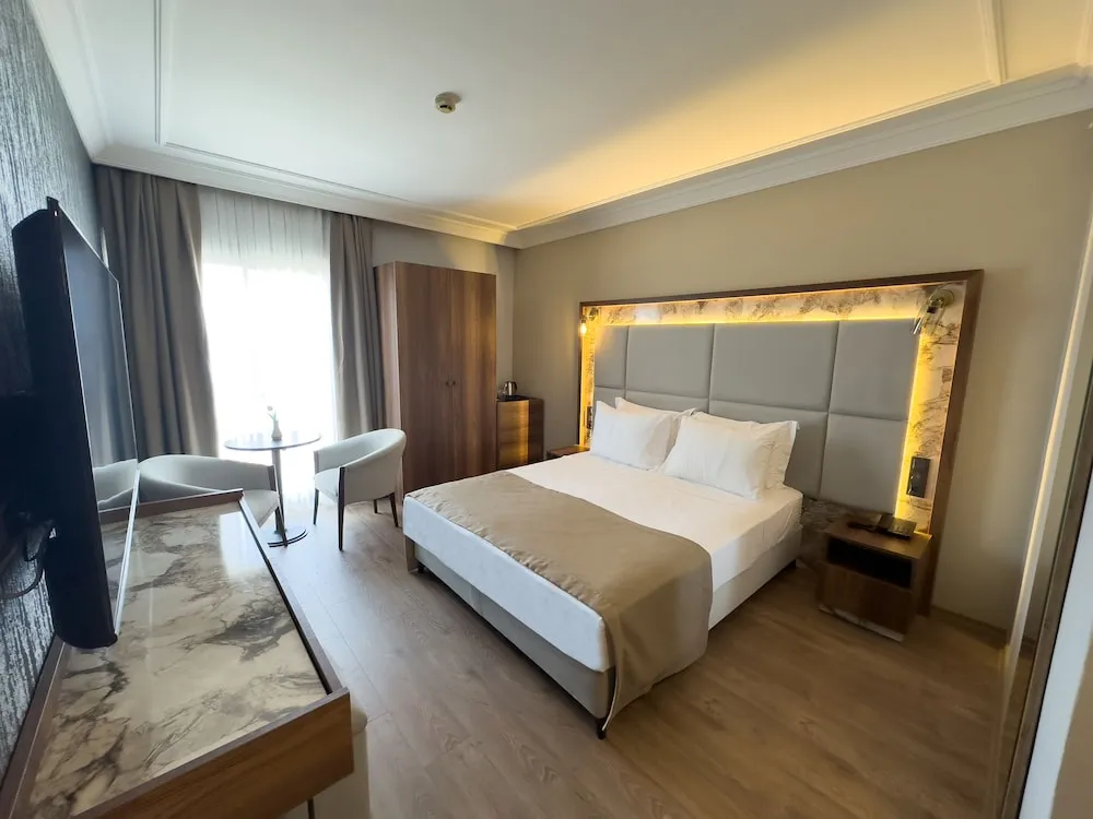 Deluxe Tek Büyük Yataklı Oda, Deniz Manzaralı