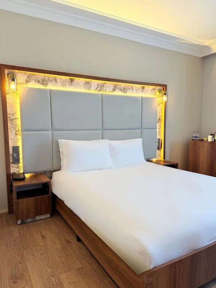 Deluxe Tek Büyük Yataklı Oda, Deniz Manzaralı