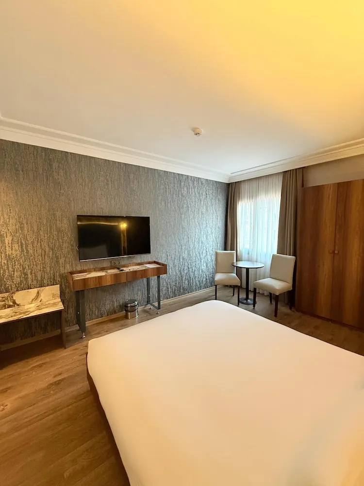 Classic Tek Büyük Yataklı Oda, Şehir Manzaralı