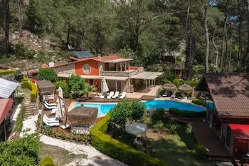 Zumrut Cirali Butik Otel