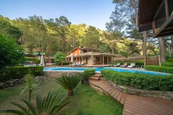 Zumrut Cirali Butik Otel