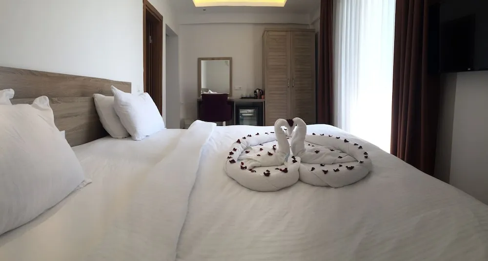 Comfort Tek Büyük Yataklı Oda