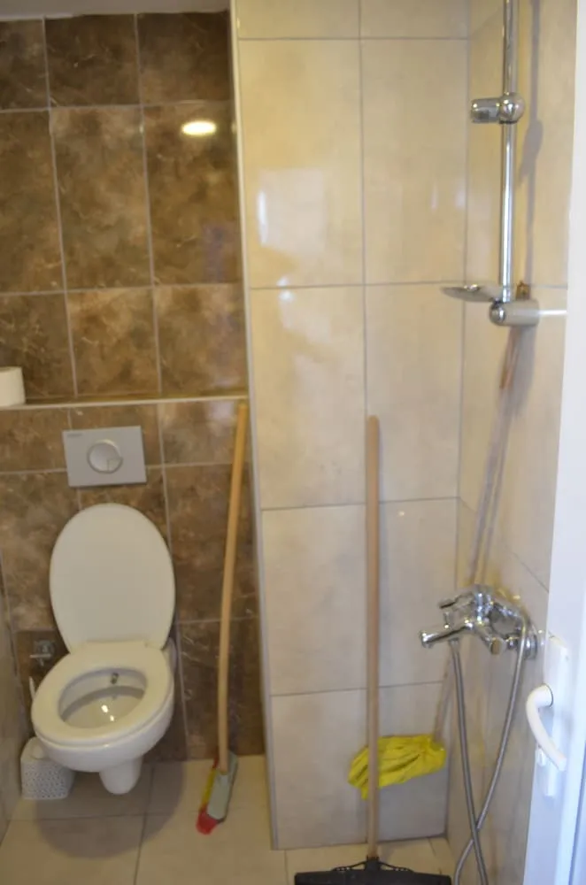 Standard Stüdyo, Küçük Mutfak