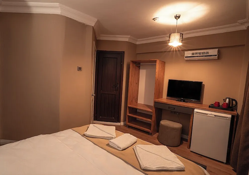 Basic Oda, Sigara İçilmez, Şehir Manzaralı