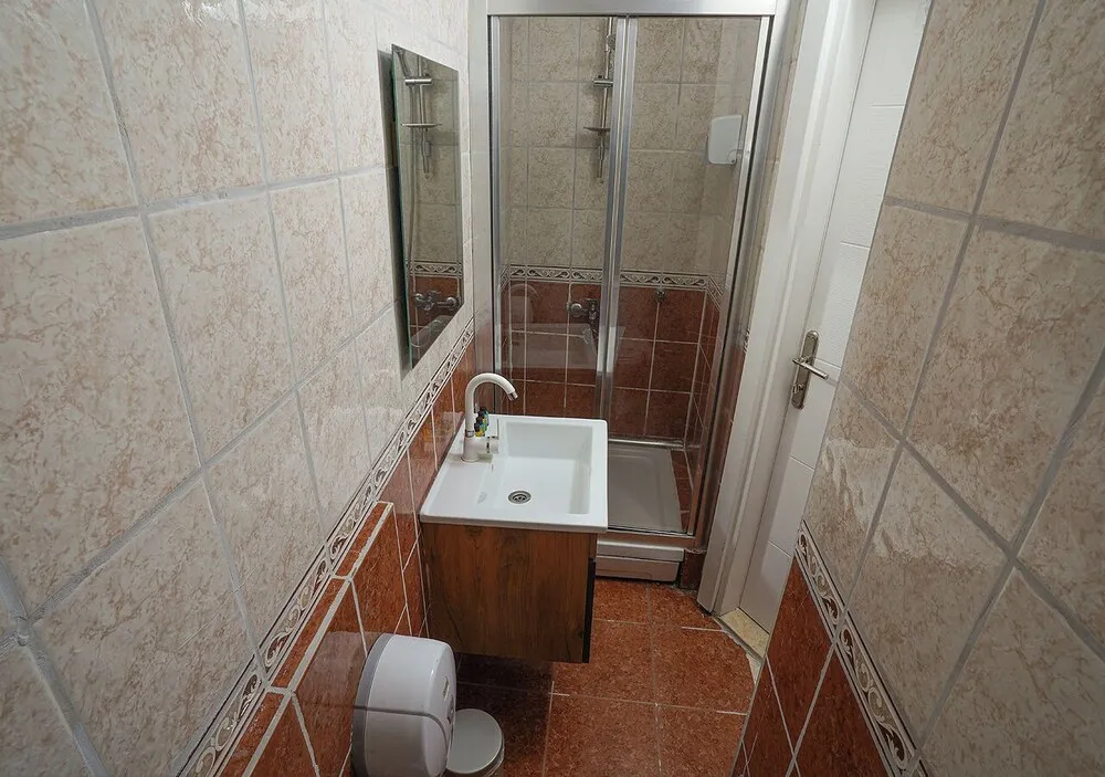 Basic Oda, Sigara İçilmez, Şehir Manzaralı