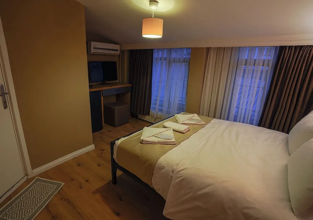 Basic Oda, Sigara İçilmez, Şehir Manzaralı