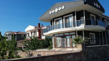 Ayvalık Çamlık Villaları