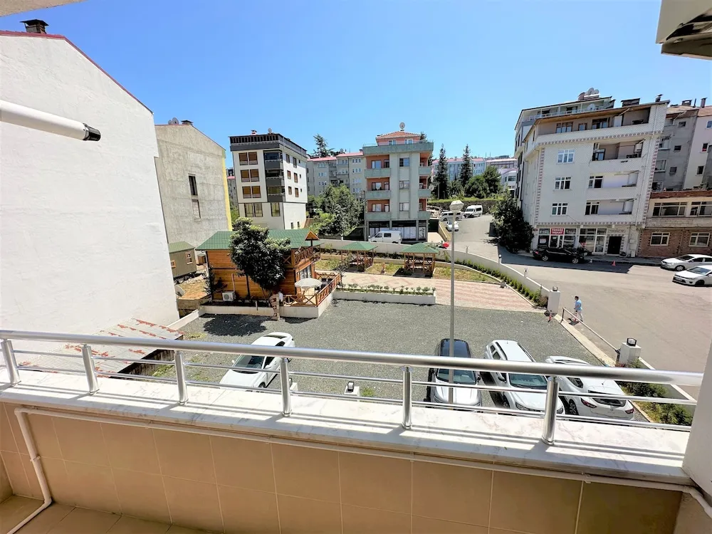 Premium Apart Daire, Bahçe Manzaralı