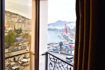 Hebo Marina Hotel
