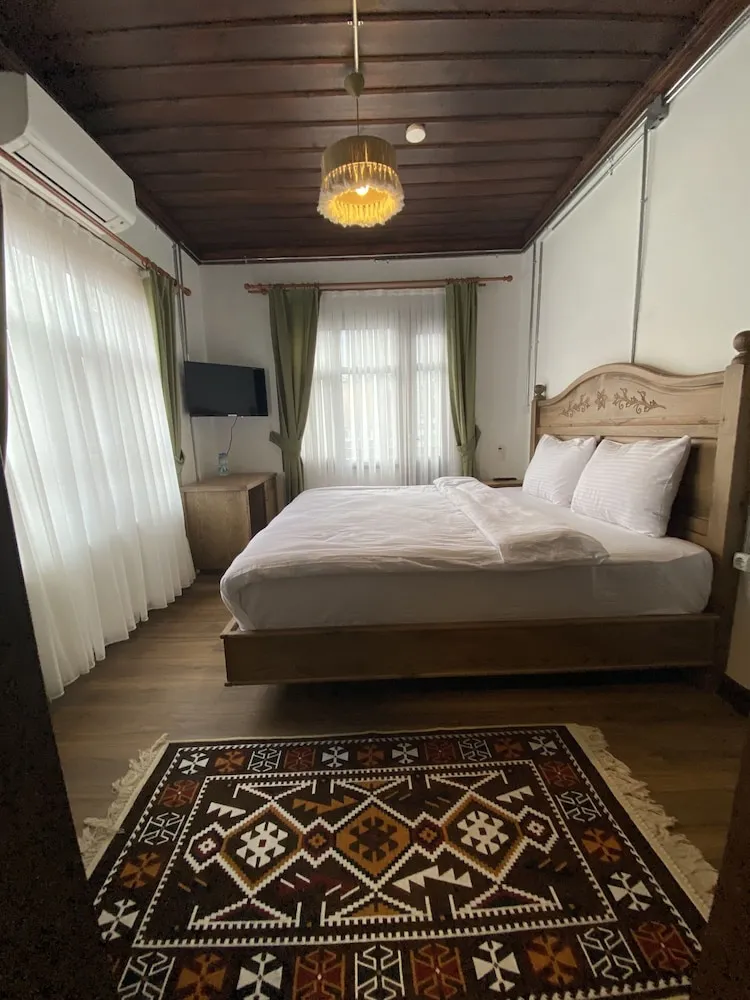 Deluxe Oda, Balkon, Nehir Manzaralı