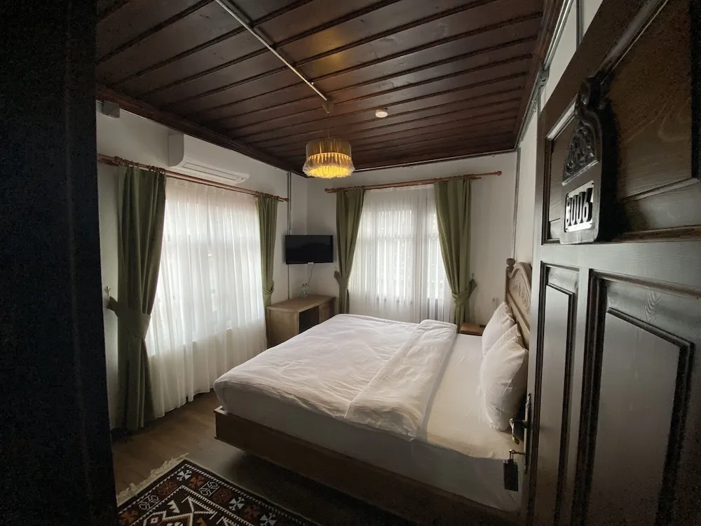 Deluxe Oda, Balkon, Nehir Manzaralı