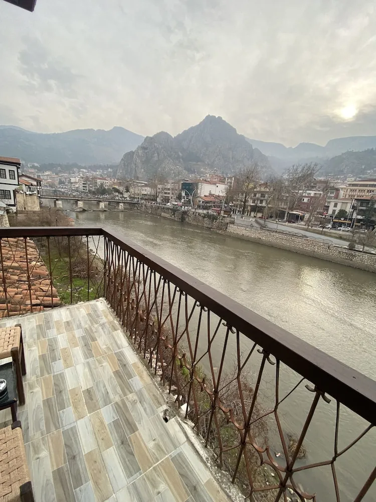 Deluxe Oda, Balkon, Nehir Manzaralı