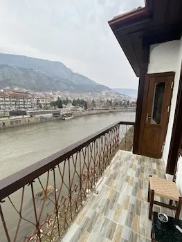 Ziyagil Konağı