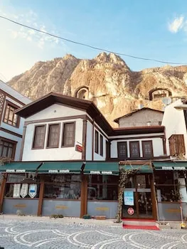 Ziyagil Konağı