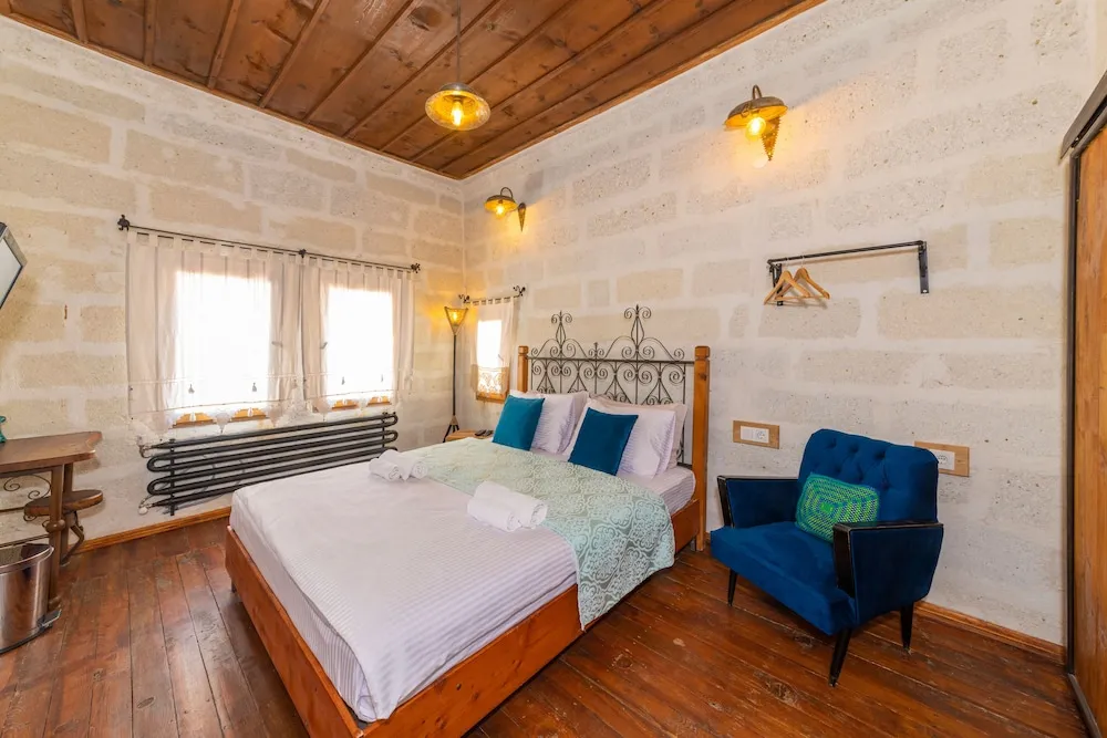 Standard Tek Büyük Yataklı Oda