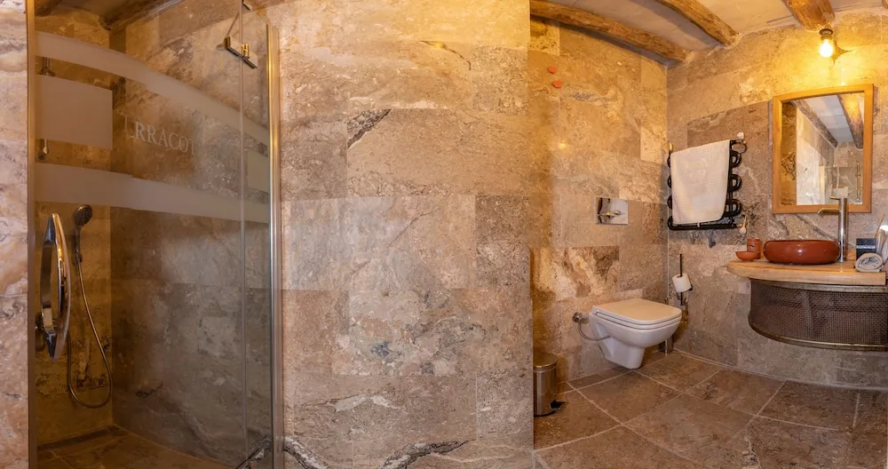 Standard Tek Büyük Yataklı Oda