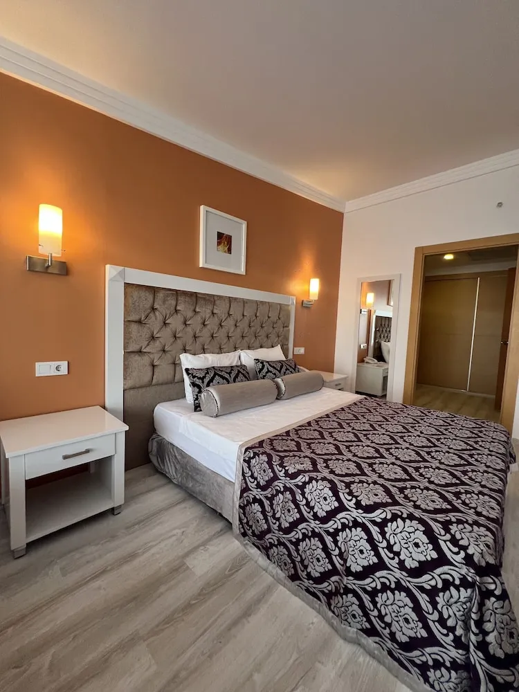 Luxury Oda, 1 Büyük (Queen) Boy Yatak, Deniz Manzaralı