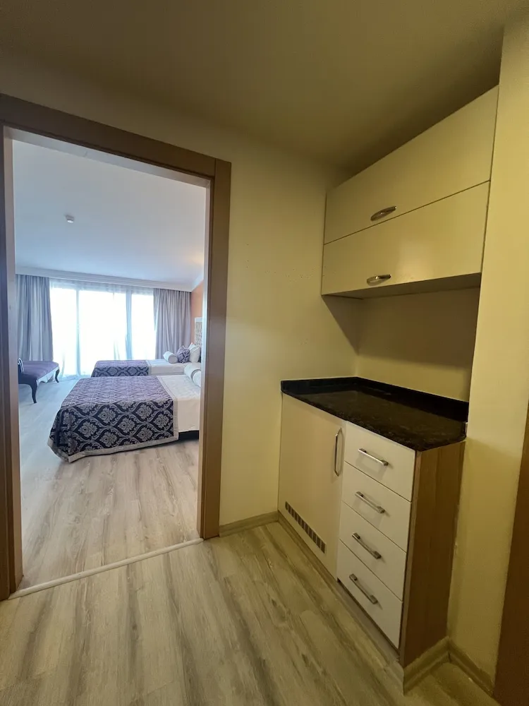 Luxury Oda, 1 Büyük (Queen) Boy Yatak, Deniz Manzaralı